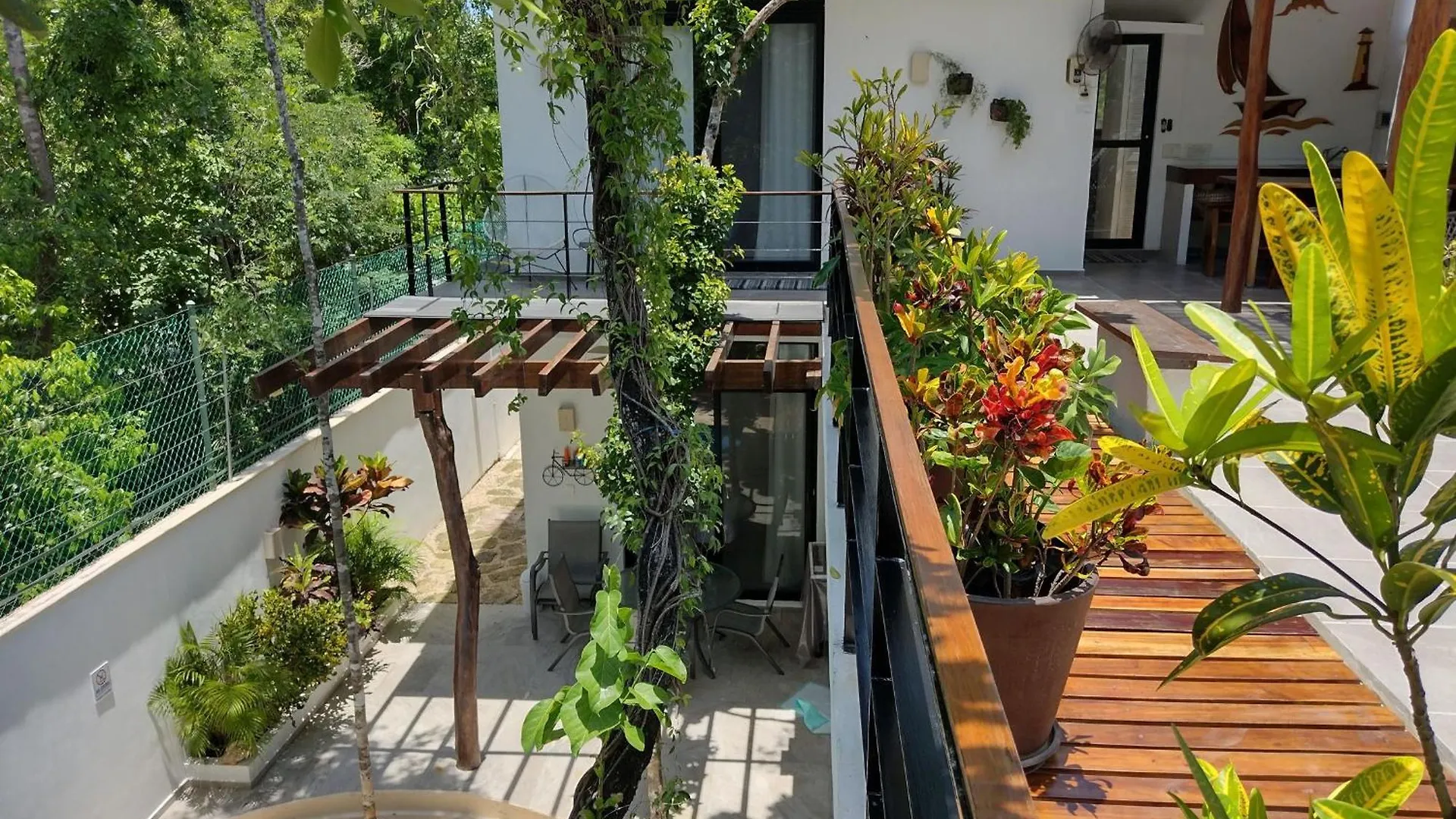 Villa Tucanes 5 Bdr 10 Ppl Tulum