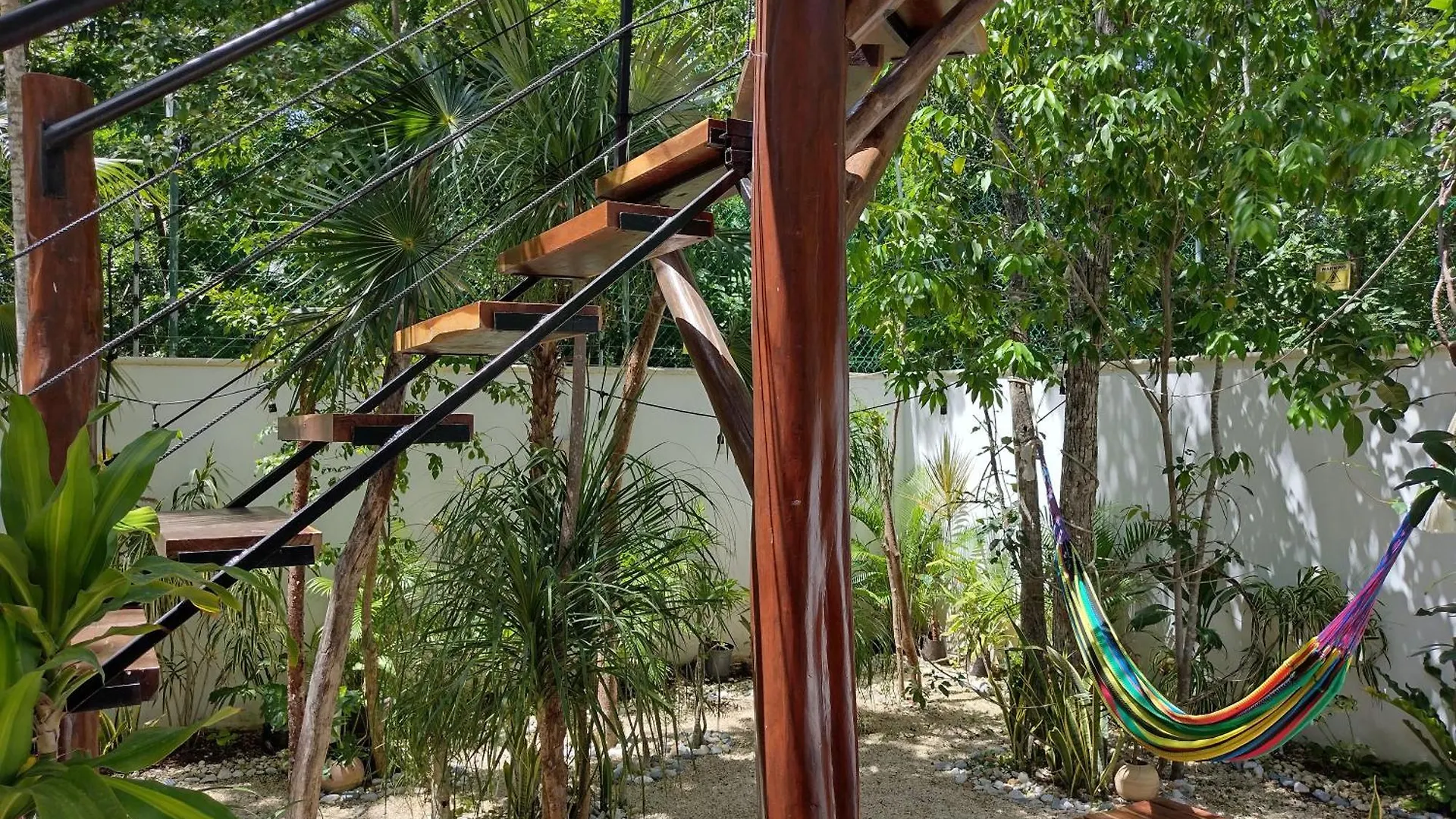 Villa Tucanes 5 Bdr 10 Ppl Tulum